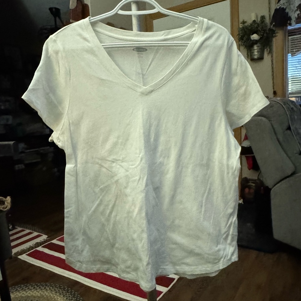 Old Navy White V-Neck Short Sleeve Tee